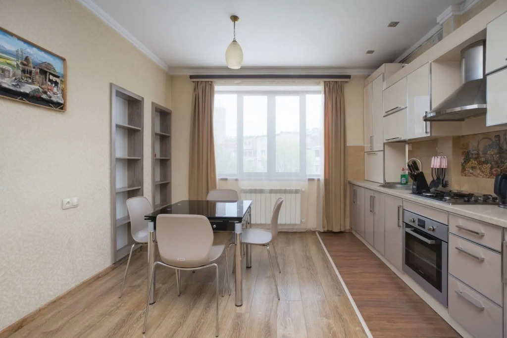 Stay Inn (Стей Инн) на проспекте Саят-Новы 33