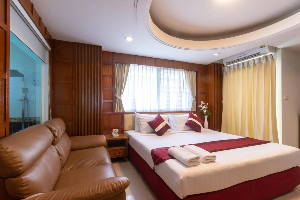 Gusto Pratunam Hotel