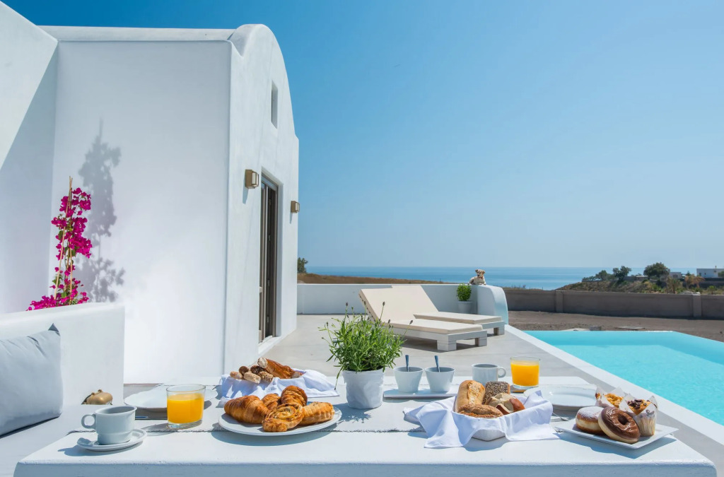 Azar Luxury Villas & Suites