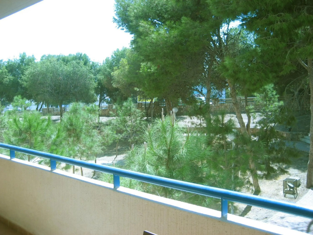 Vivienda en residencial con piscina