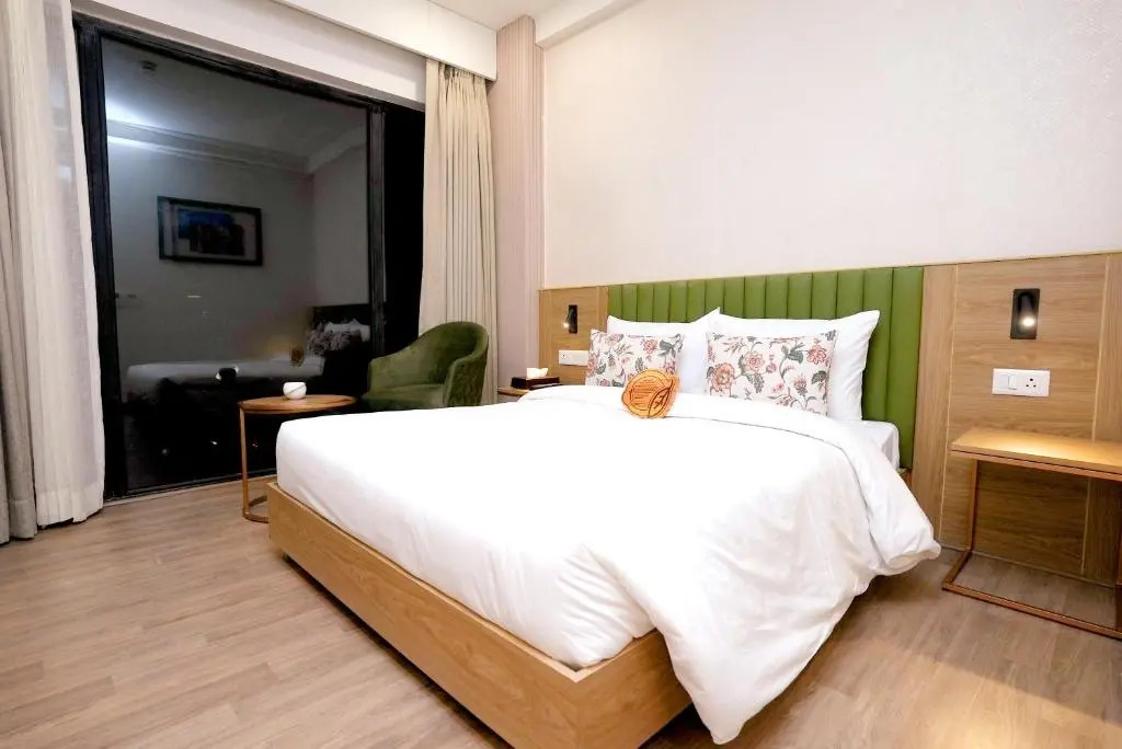 Hotel Limon & Banquet Sector 29, Gurgaon
