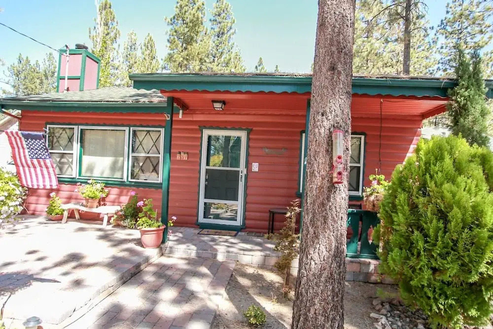 Barefoot Bungalow-1804 by Big Bear Vacations