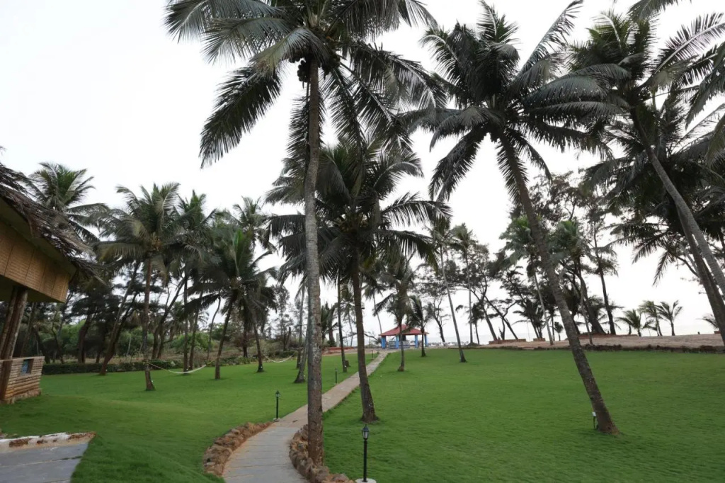 Varca Palms Beach Resort