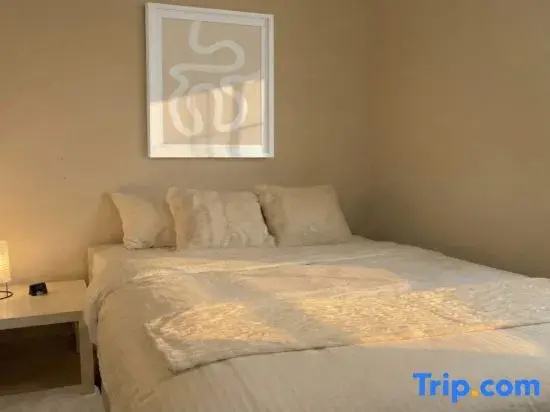 Hostel Bangkok Airport Comfort By MaTong " Near Suvarnabhumi Airport BKK "