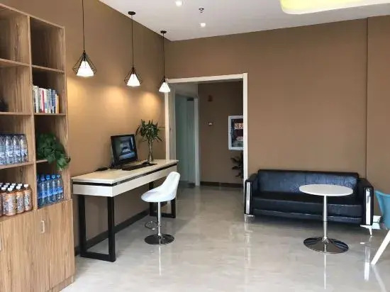 Shankee Hotel (Nanjing South Railway Station Shuanglong Avenue Subway Station)
