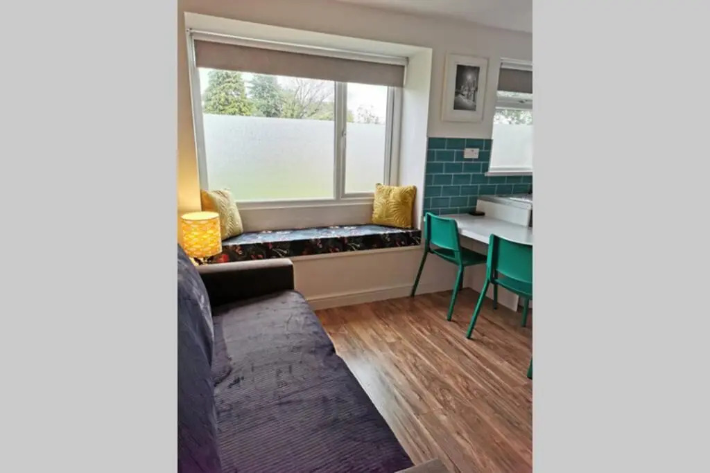 Stylish Studio Bungalow, Close To Cardiff Centre