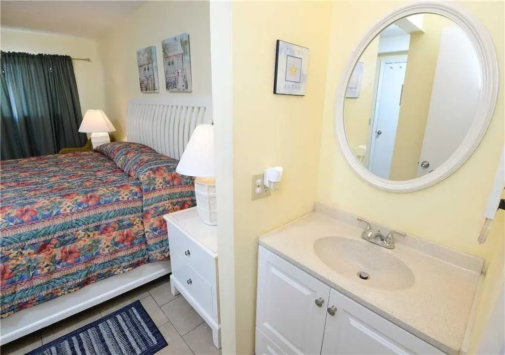 Summit 913 - One Bedroom Condo