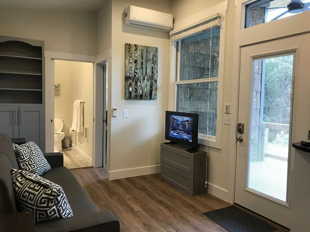 Rivers Edge 1 Bedroom 1 Bathroom Cabin