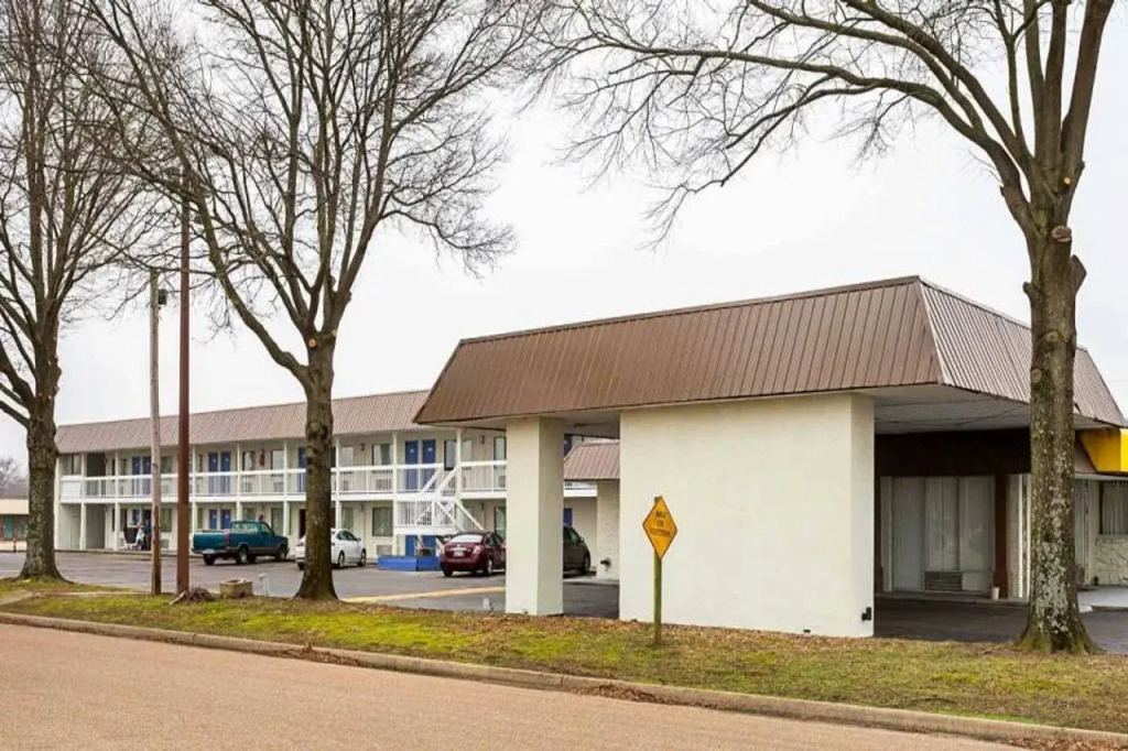 Motel 6-Brinkley, AR