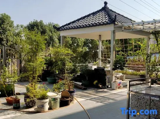 Guilai Courtyard