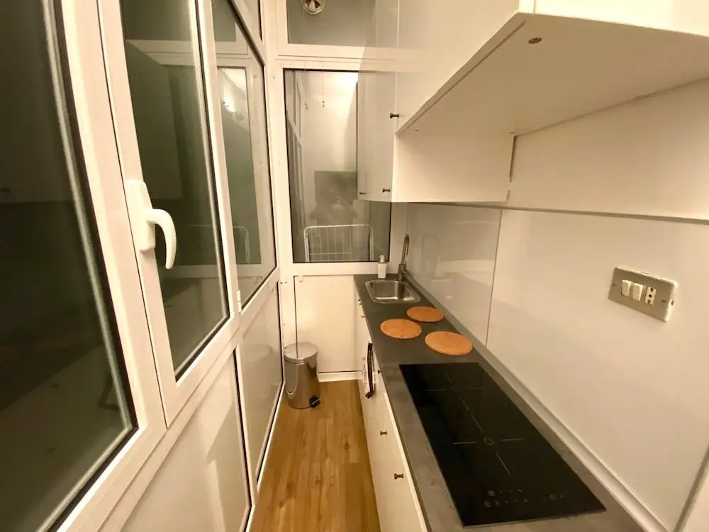 Best Stay - Central Station Suite Apartments