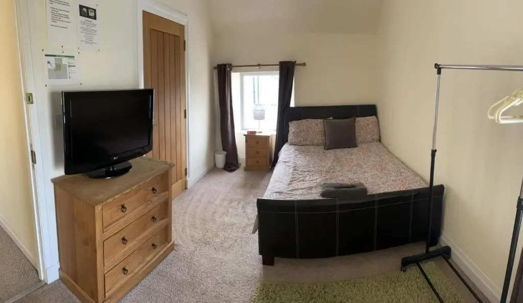 Little Ship Inn Rooms