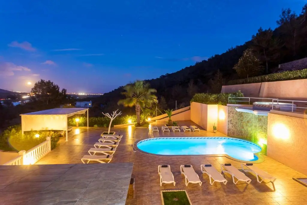 Large Villa near Ibiza Town Sleeps 22