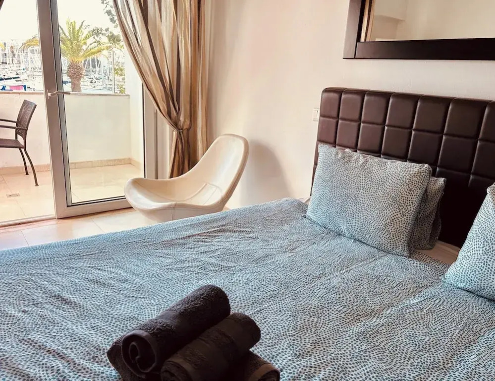 Lagos Marina View Apartment Near Beaches and Shops