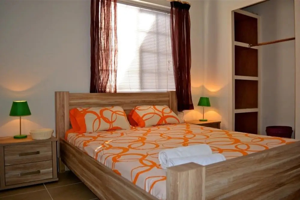 Parrot Villa