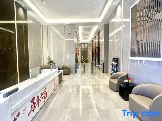 Yingyi Light Luxury Apartment (Gongbei Port Fuhuali Store)