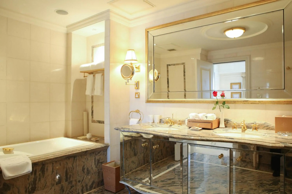 Отель Legendale Hotel Beijing