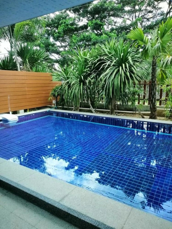 Jairak Hotel