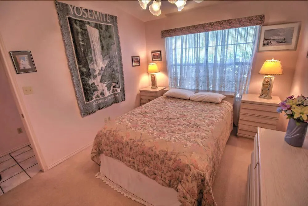 The Campeche Town House 2 Bedroom Townhouse by RedAwning