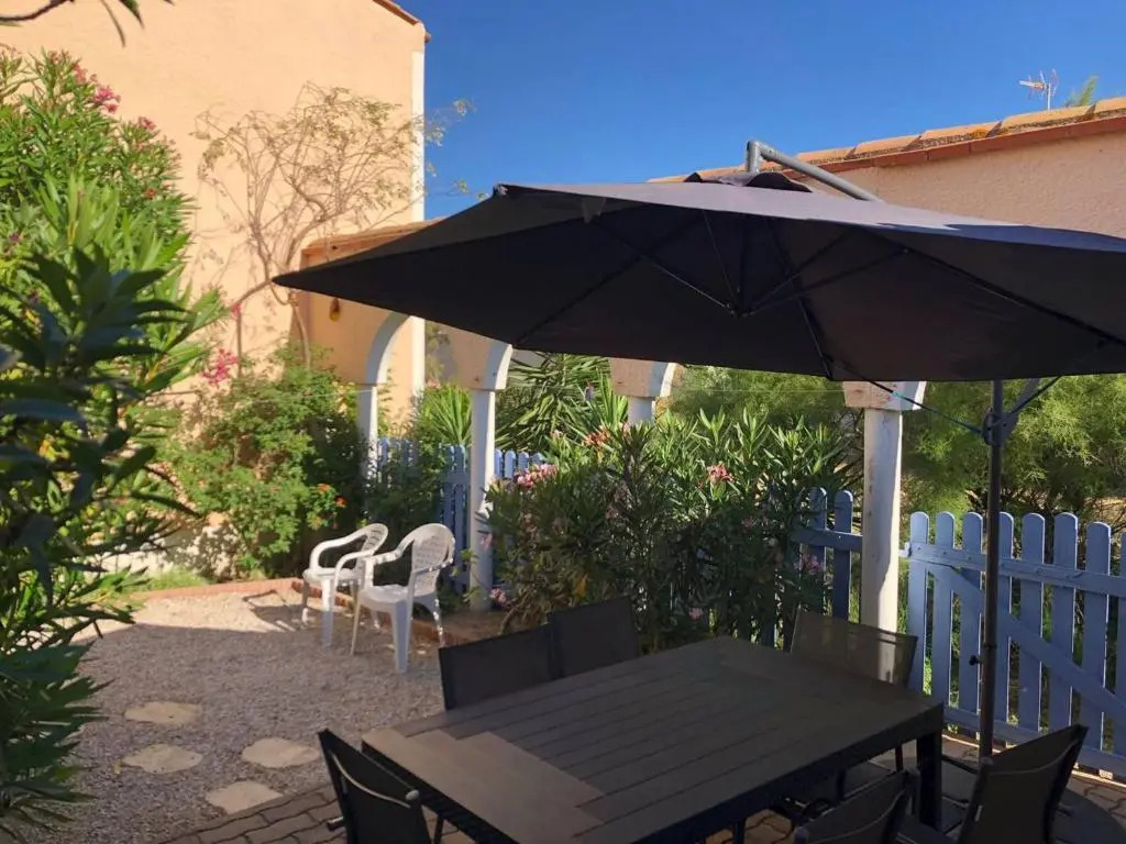 Villa T2 Climatisée avec Piscine, Jardin et Parking - Idéale pour 4 à Port Barcarès - FR-1-81-260