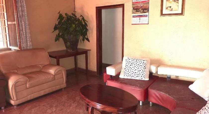 Acacia Hotel