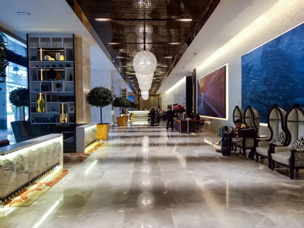 Carson Minsu at Platinum Suites