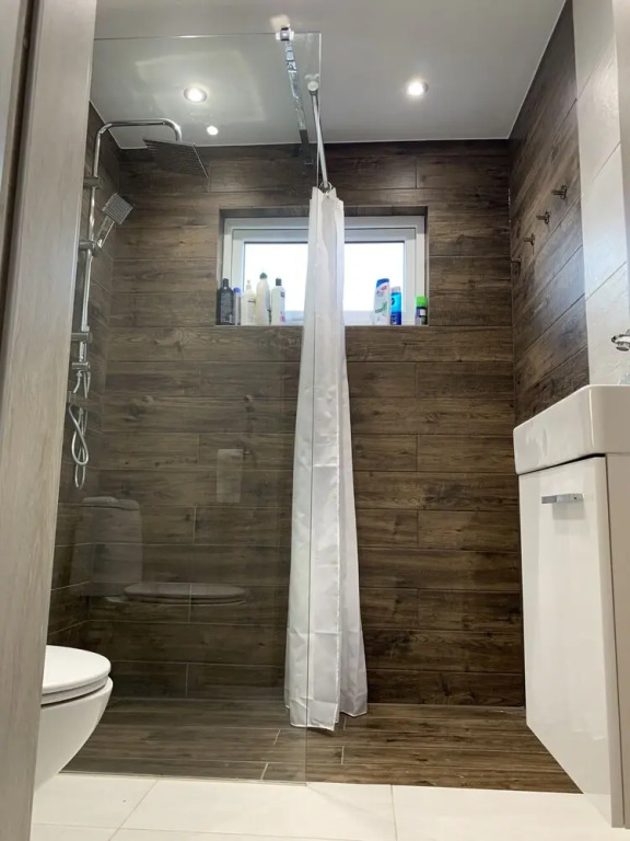 R&J Guesthouse