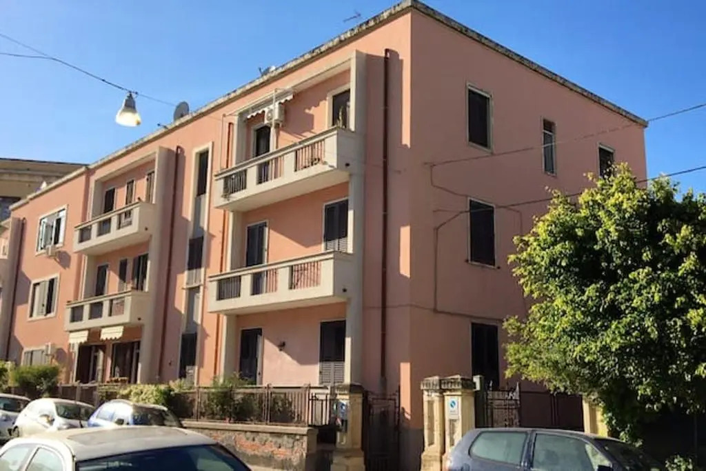 One bedroom appartement with wifi at Siracusa