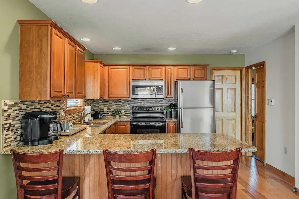 Hickory Haven by Avantstay Hot Tub, Game Room, Theater, Deck