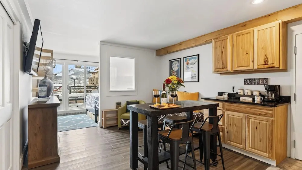 Blue Mesa Lodge 20B by Avantstay Prime Ski Access Condo Steps to Gondola, Lifts, & Dining