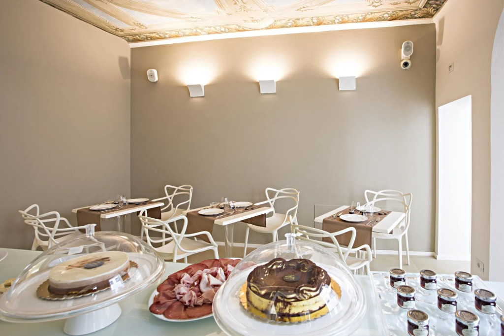 Borgoleoni 18 - Room and Breakfast