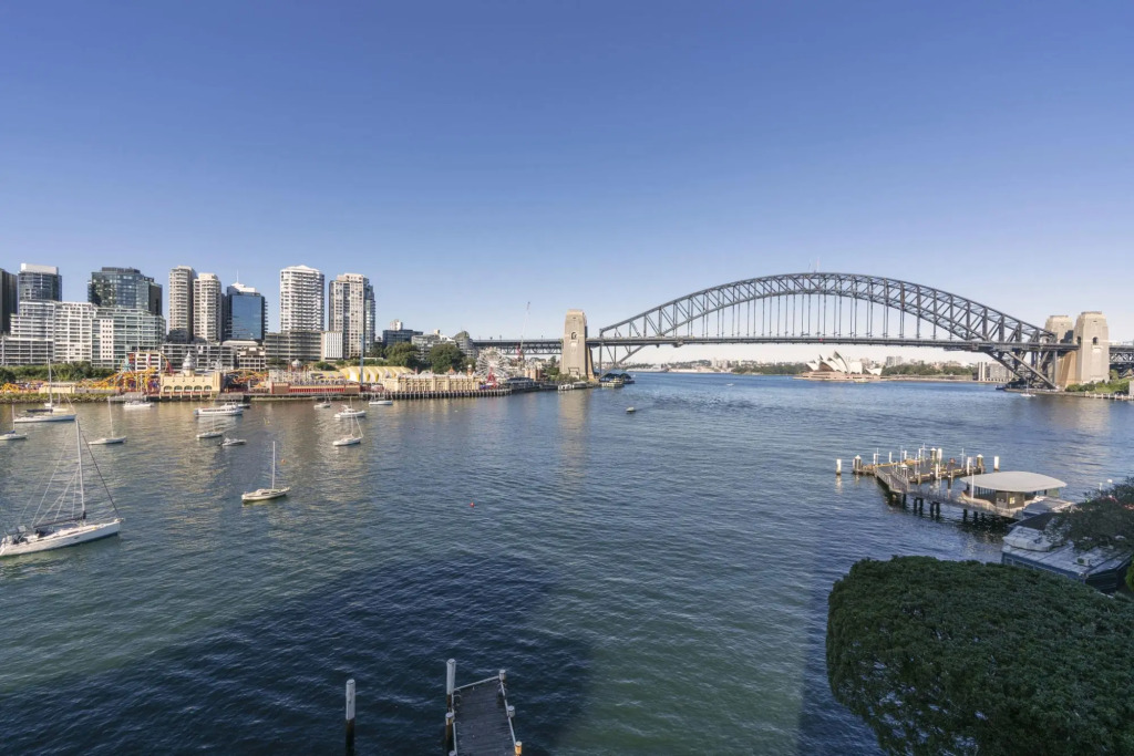 Harbourside 31 in Mcmahons Point