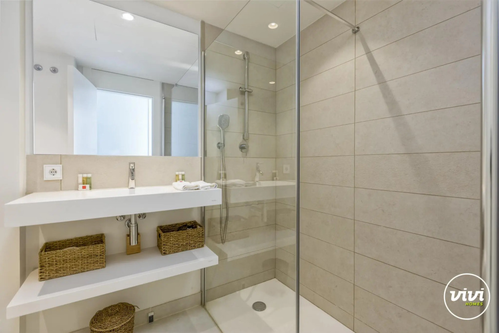 Deco in Fuengirola with 2 bedrooms and 2 bathrooms
