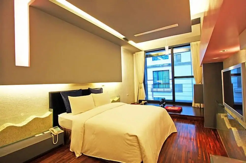 Gold Sandy Beach Hotel