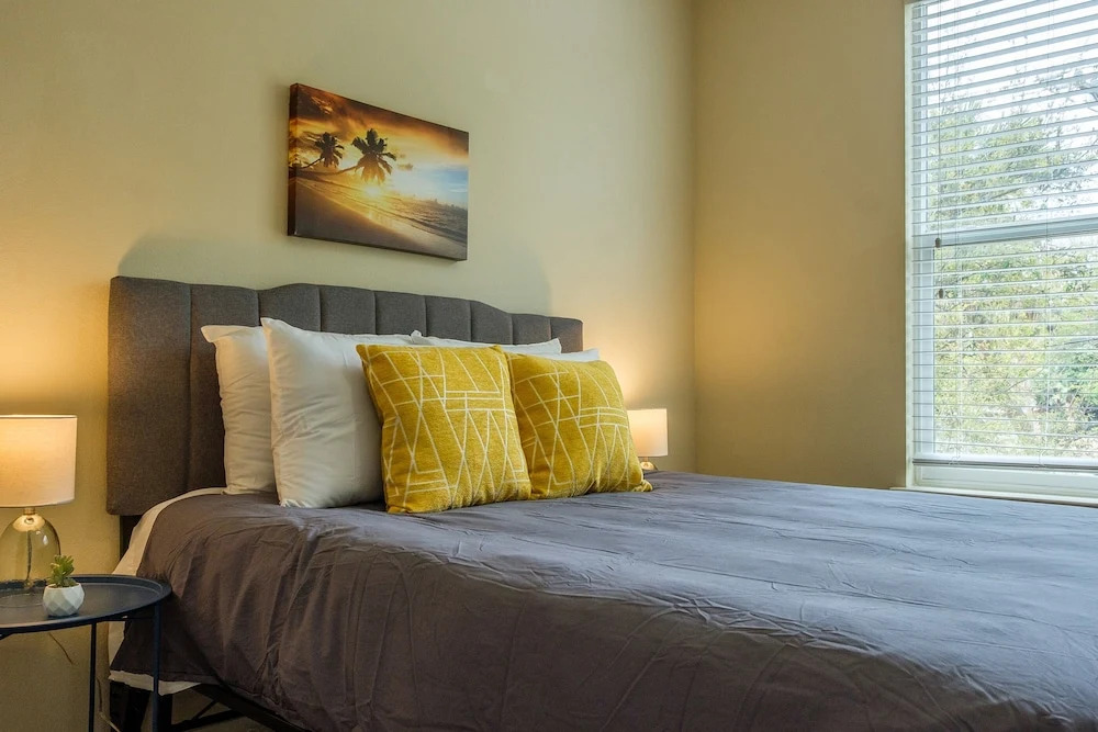 Courier City Apartments by Frontdesk