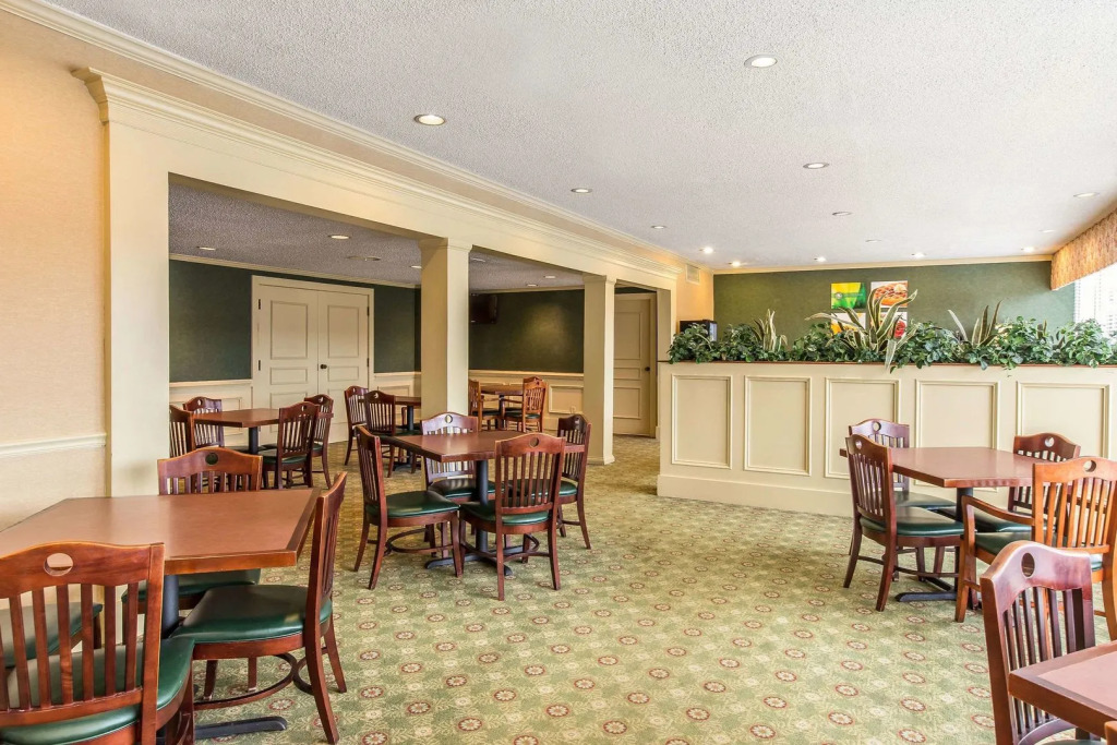 Quality Inn & Suites McDonough South I-75