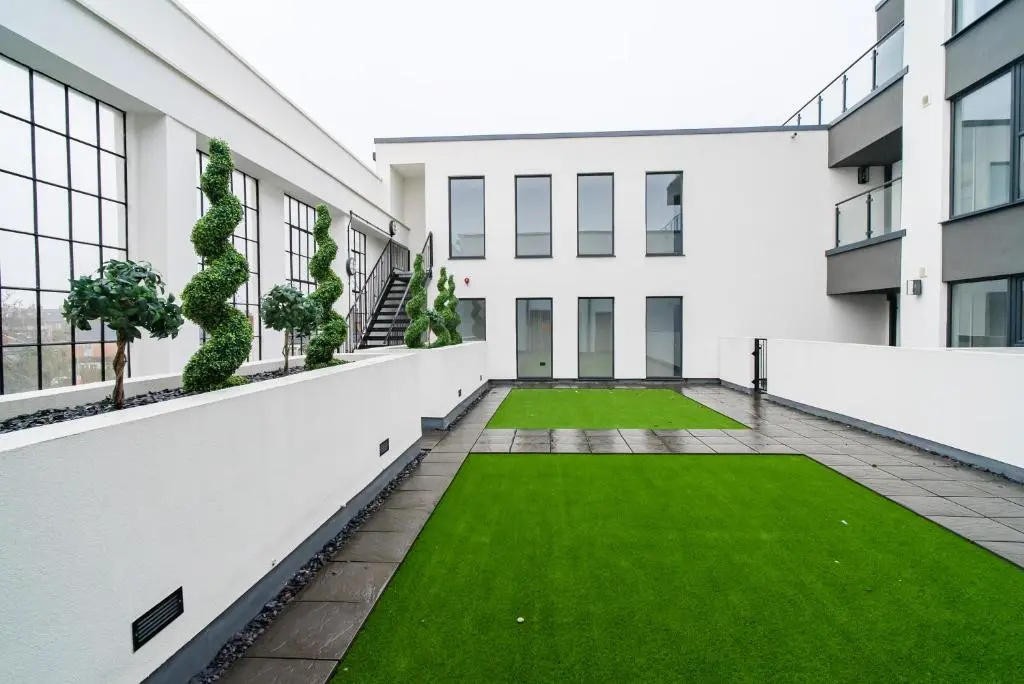 Luxe Apartments, The Moorwell, Secure Parking, - 10mins Cardiff City Ctr