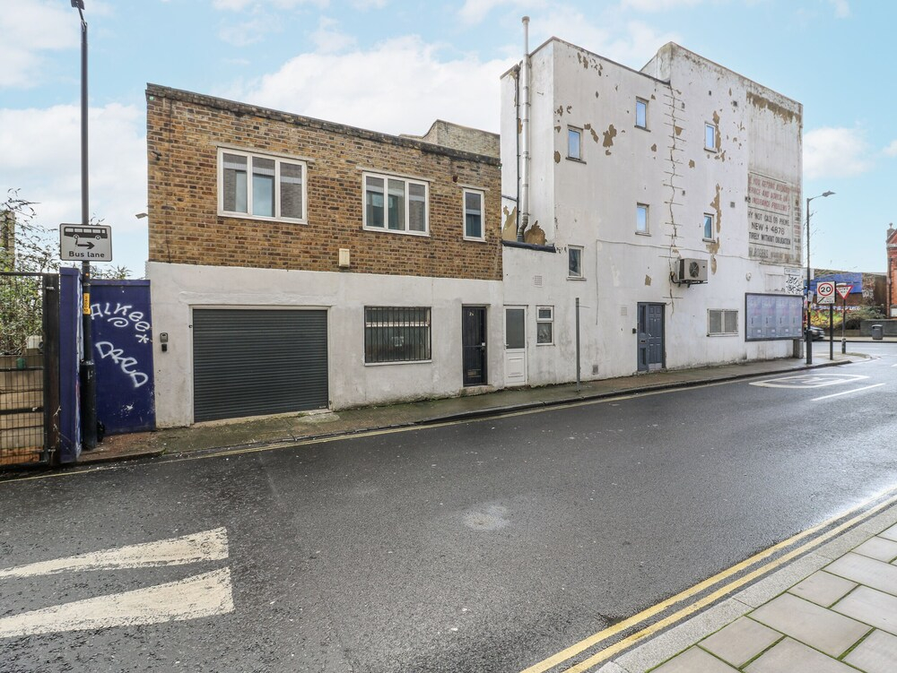 2A Ruby Street