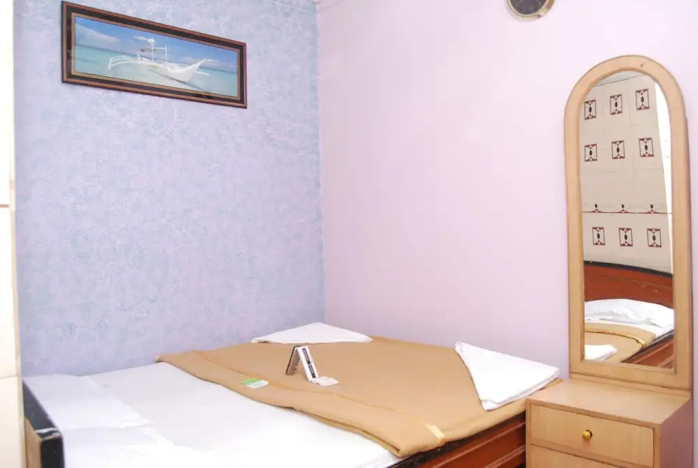 Shahana Guest House & Dormitory