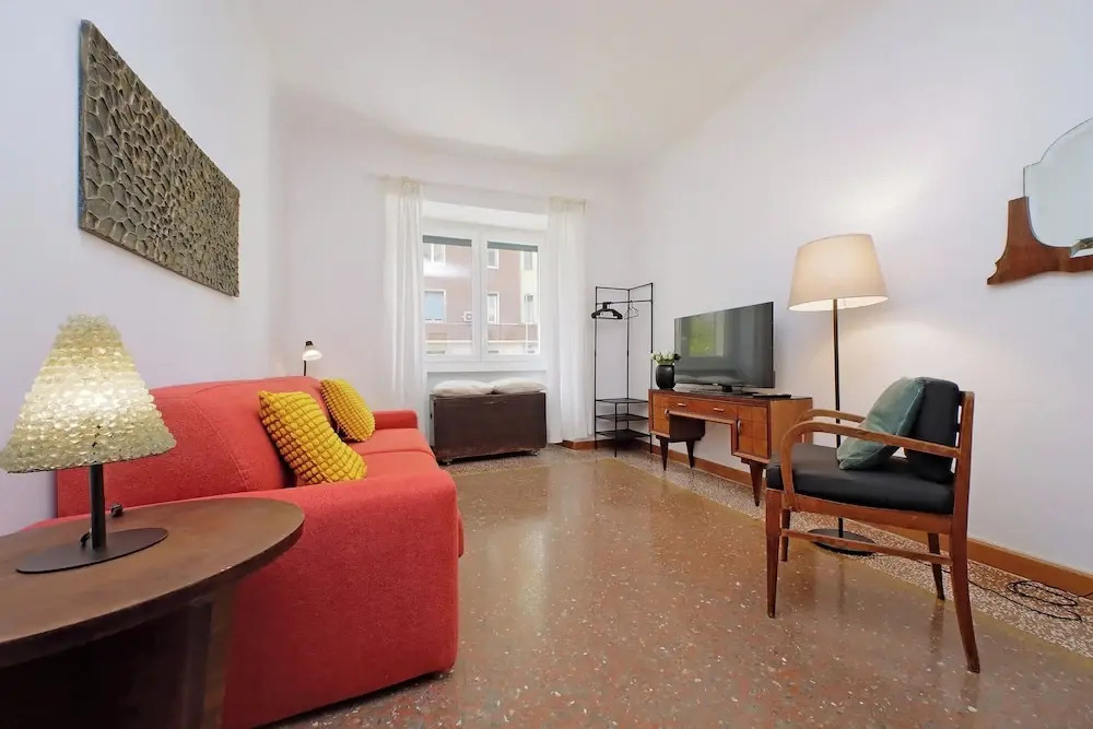 YCH Riboty house al Vaticano