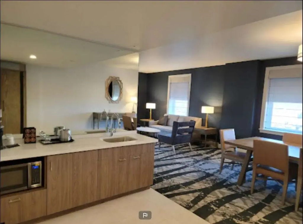 The Yorktowne Hotel, Tapestry Collection by Hilton