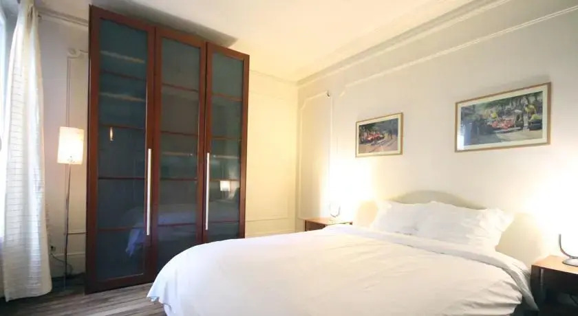 Descartes Apartment