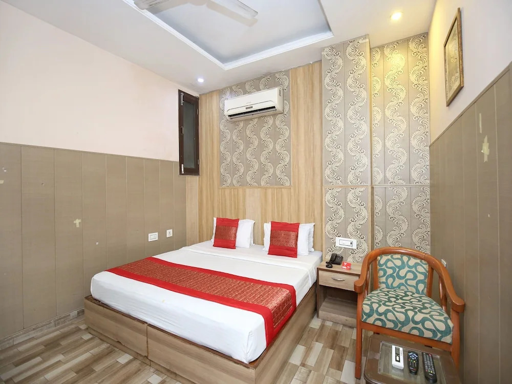 OYO 3025 Hotel Amaze