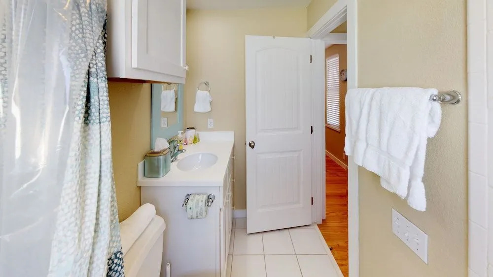Dockside House SC #2 4 Bedrooms 2.5 Bathrooms Home