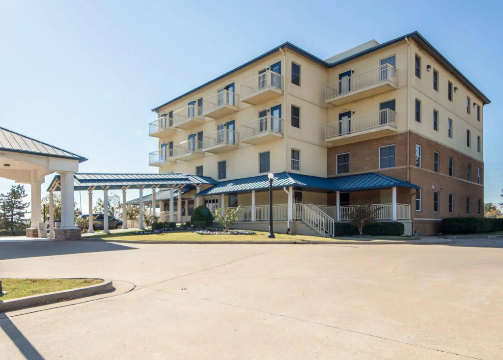 Quality Inn Tulsa-Downtown West