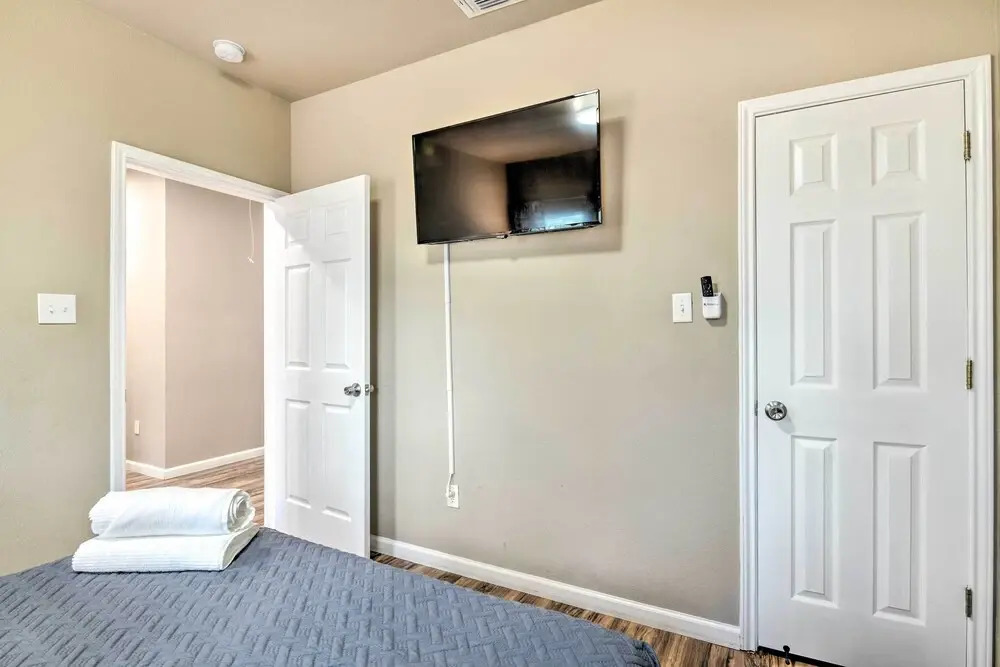 Charming San Antonio Home ~ 4 Mi to Downtown