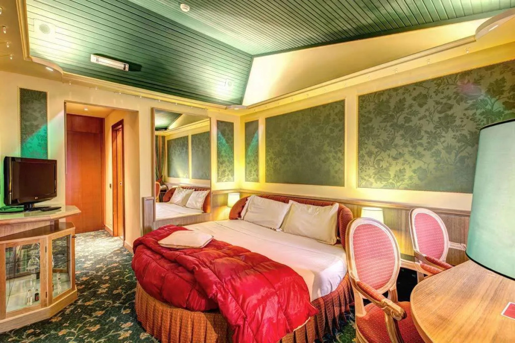 Hotel Motel Regal