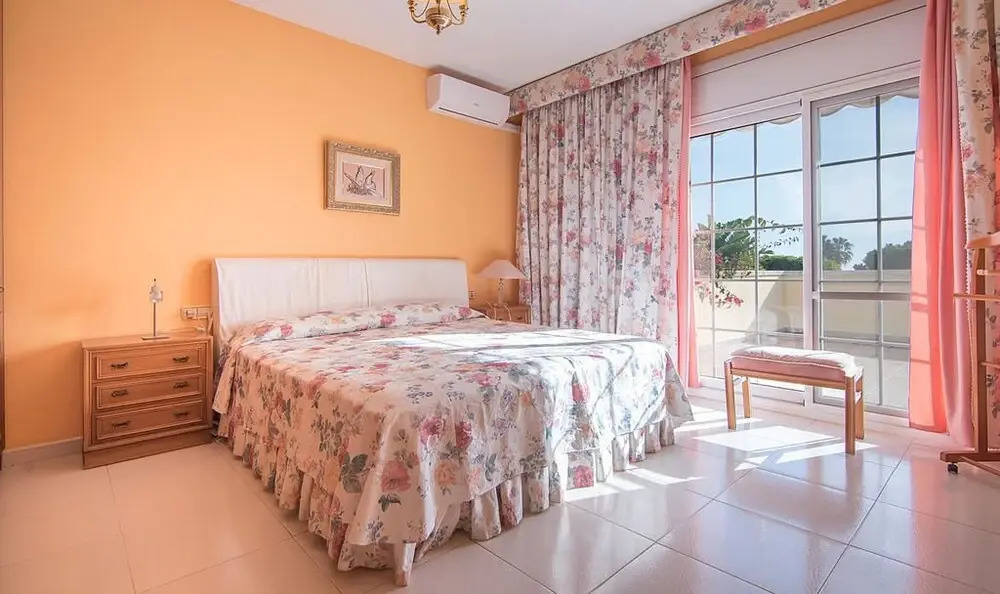Gallery Villa 650M from the Beach (R81)