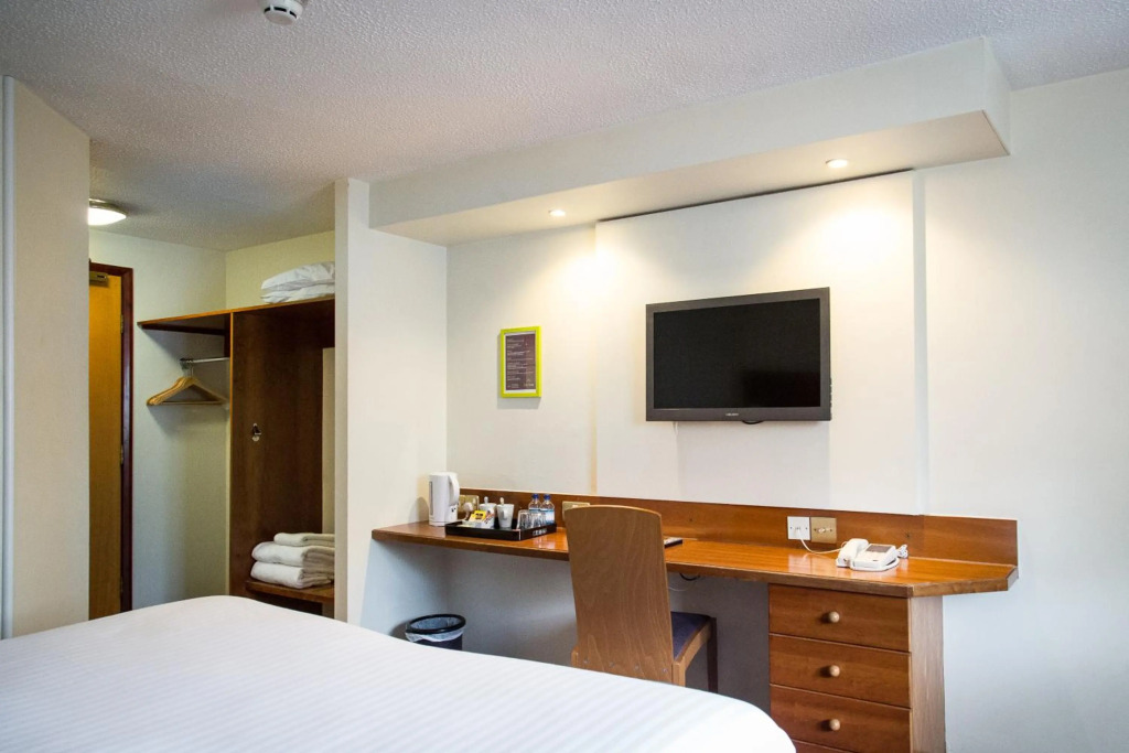 Hello Hotel