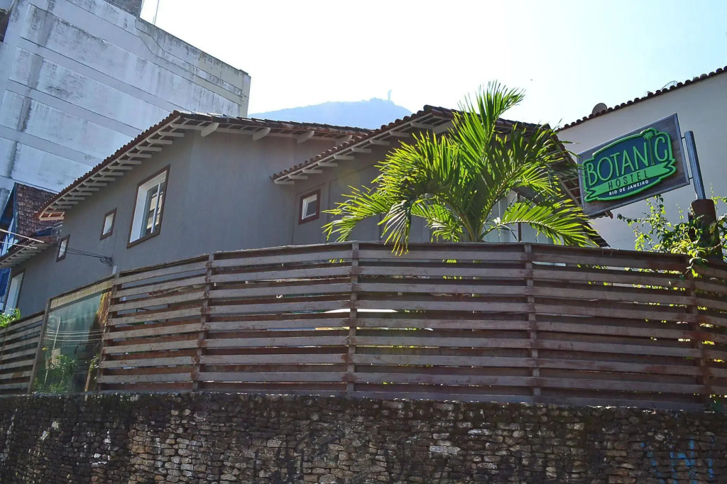 Botanic Hostel